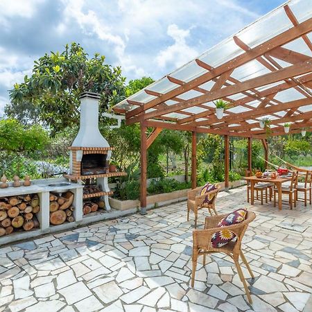 Chitaka'S Organic Farmhouse In Ribatejo Santo Estevao  外观 照片